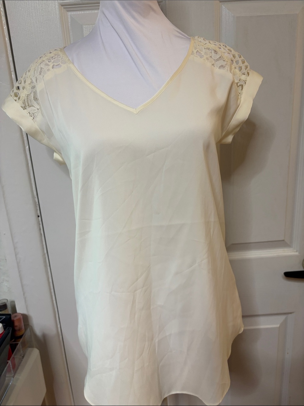 Express Cream V-Neck Lace Shoulder Tunic
